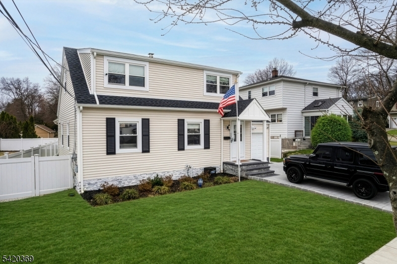 138 Merrill Road Clifton, NJ 07012 - Photo 4 of 35