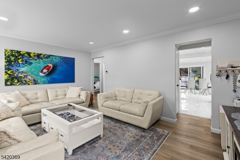 138 Merrill Road Clifton, NJ 07012 - Photo 5 of 35