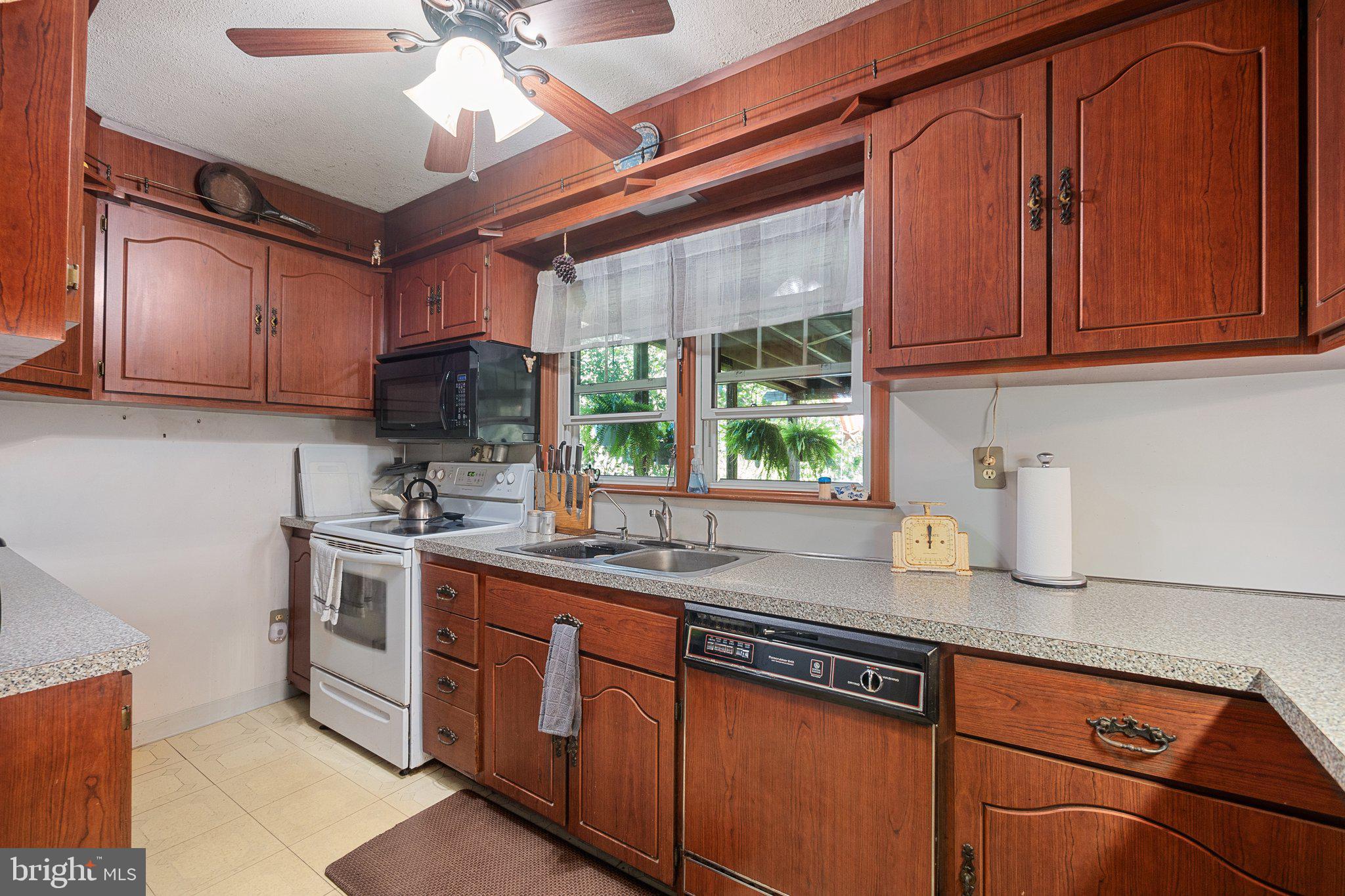 33 Langoma Road Elverson, PA 19520 - Photo 9 of 22 Gallery Image 9