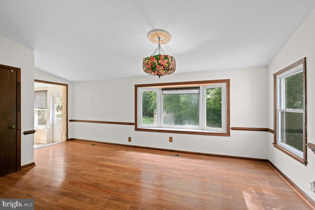 173 Rocky Run Road Fredericksburg, VA 22406 - Photo 23 of 46 Dining Room