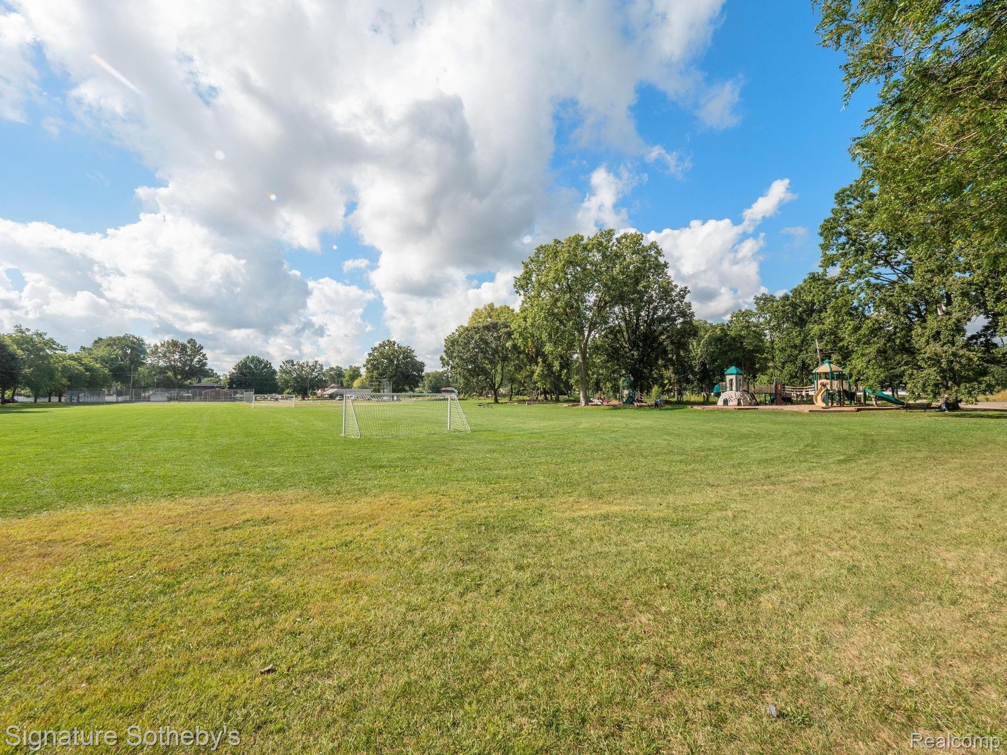 1930 Massoit Road Royal Oak, MI 48073 - Photo 36 of 37 50-web-or-mls-P4133797.jpg
