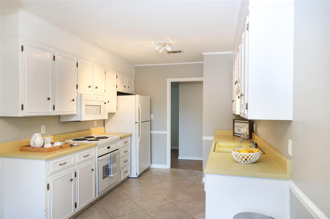2995 Ranchette Square Gulf Breeze, FL 32563 - Photo 11 of 34 Gallery Image 11