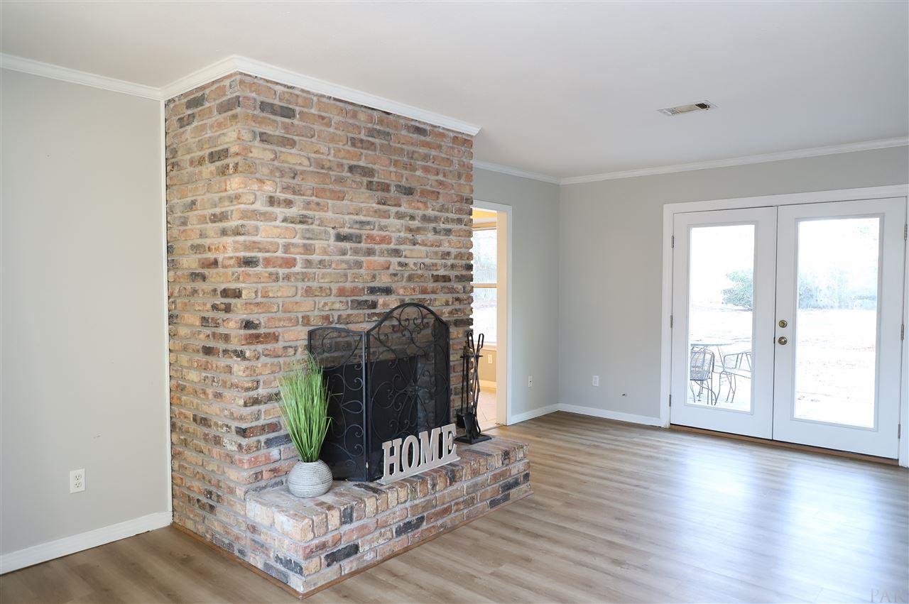 2995 Ranchette Square Gulf Breeze, FL 32563 - Photo 5 of 34 Gallery Image 5