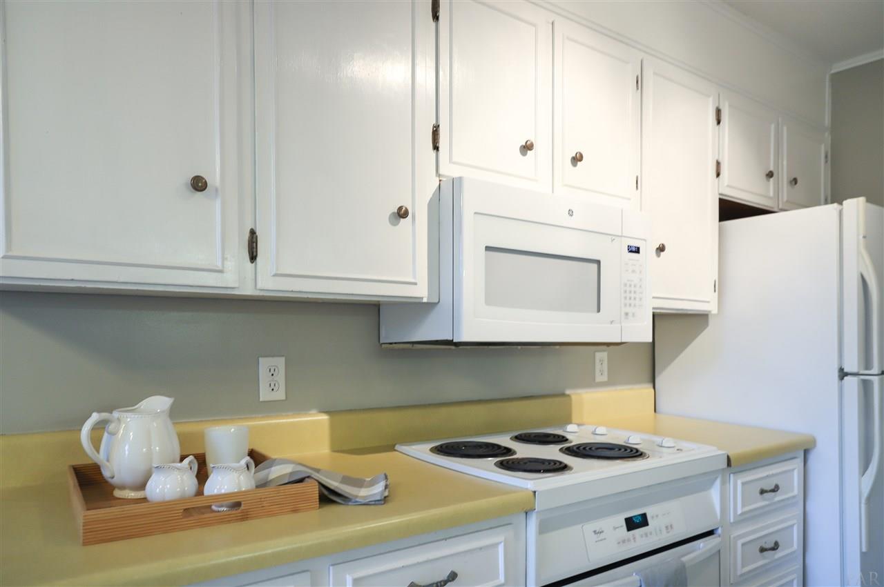2995 Ranchette Square Gulf Breeze, FL 32563 - Photo 8 of 34 Gallery Image 8