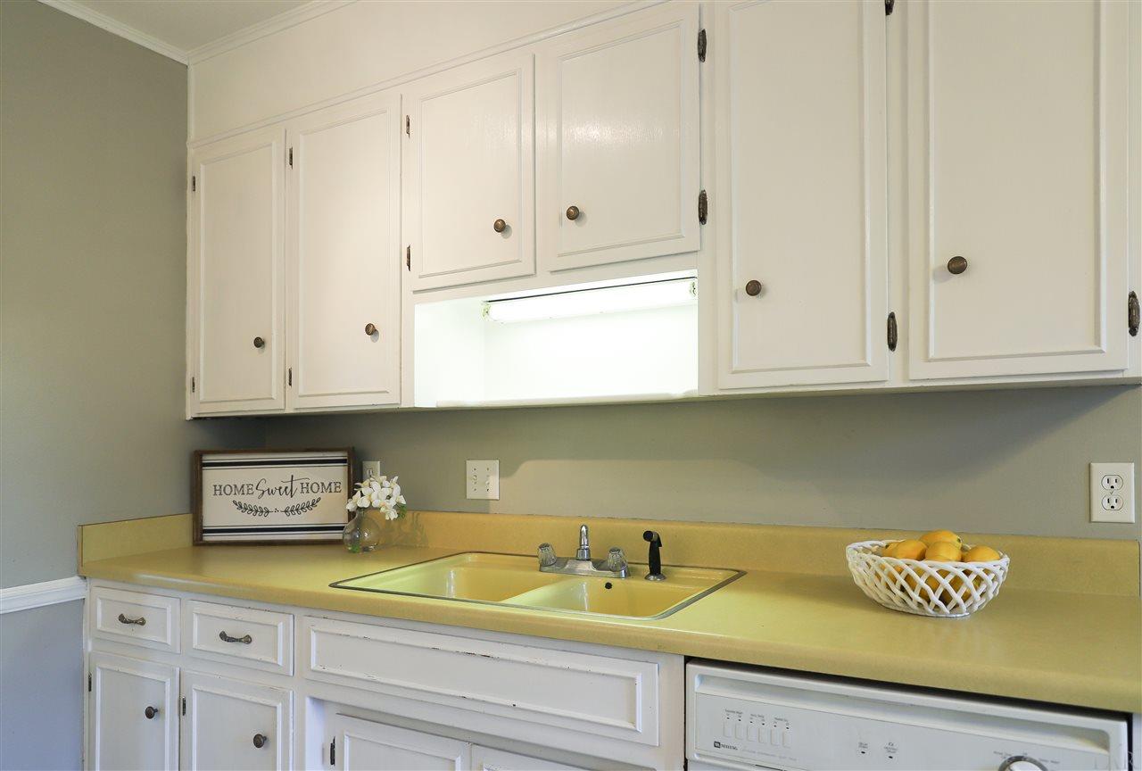 2995 Ranchette Square Gulf Breeze, FL 32563 - Photo 9 of 34 Gallery Image 9