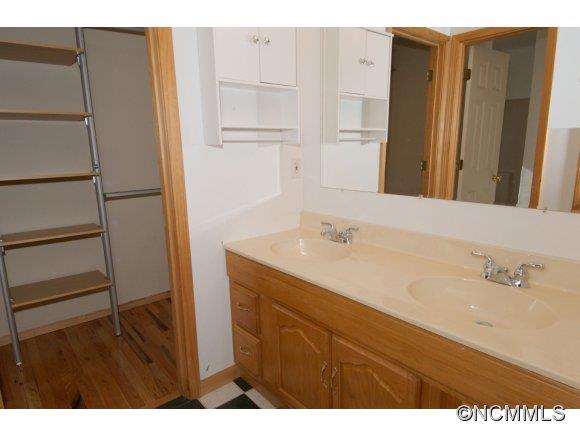126 Penland Street Clyde, NC 28721 - Photo 14 of 24