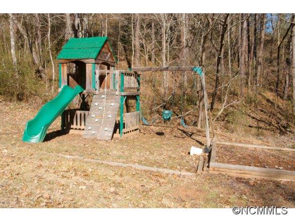 126 Penland Street Clyde, NC 28721 - Photo 5 of 24