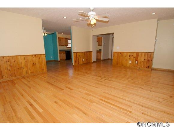 126 Penland Street Clyde, NC 28721 - Photo 7 of 24