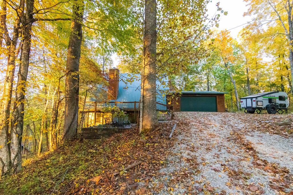 702 Rhododendron Drive Topton, NC 28781 - Photo 2 of 31 Gallery Image 2