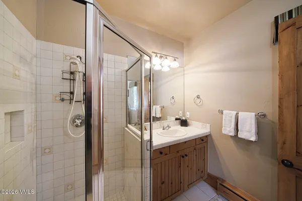 $2,675,000 | 341 Kensington Drive, Edwards, CO 81632