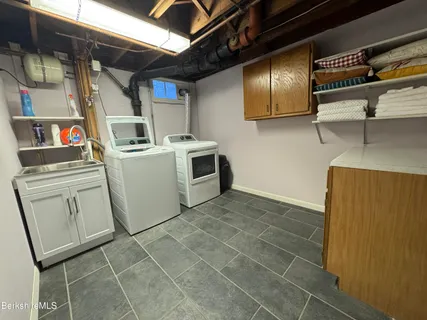 $260,000 | 8 Frederick Lane, Adams, MA 01220