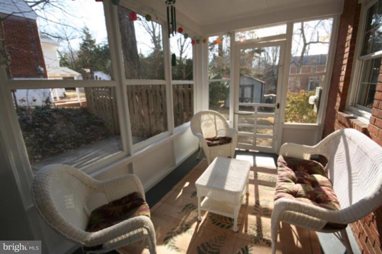 9106 Bradford Road Silver Spring, MD 20901 - Photo 18 of 18