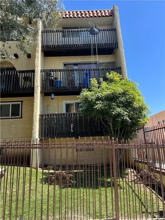 $399,000 | 730 North Eucalyptus Avenue, Unit 1, Inglewood, CA 90302