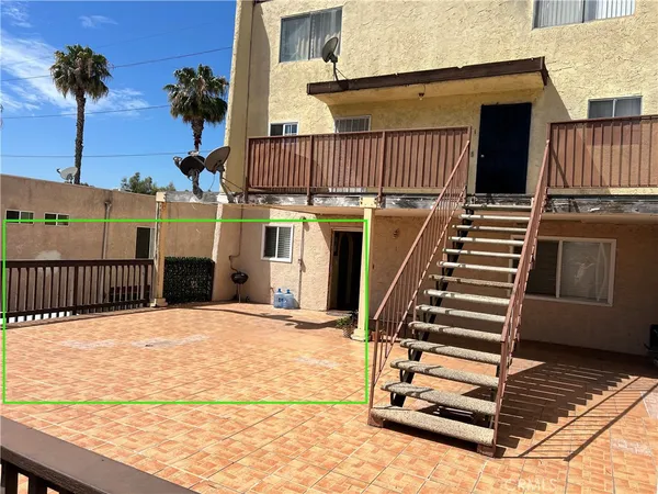 $399,000 | 730 North Eucalyptus Avenue, Unit 1, Inglewood, CA 90302