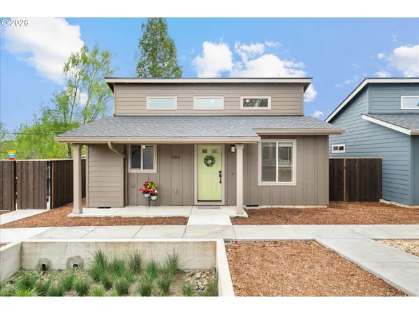 $359,900 | 12306 Meadowlawn Drive, Oregon City, OR 97045
