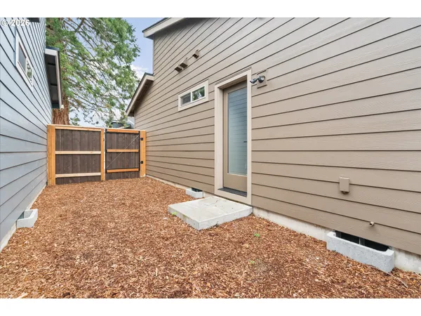 $359,900 | 12306 Meadowlawn Drive, Oregon City, OR 97045
