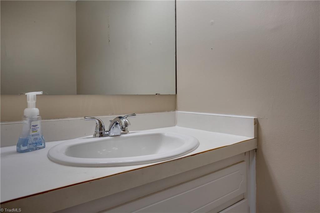 4841 Tower Road, Unit B Greensboro, NC 27410 - Photo 13 of 22 Gallery Image 13