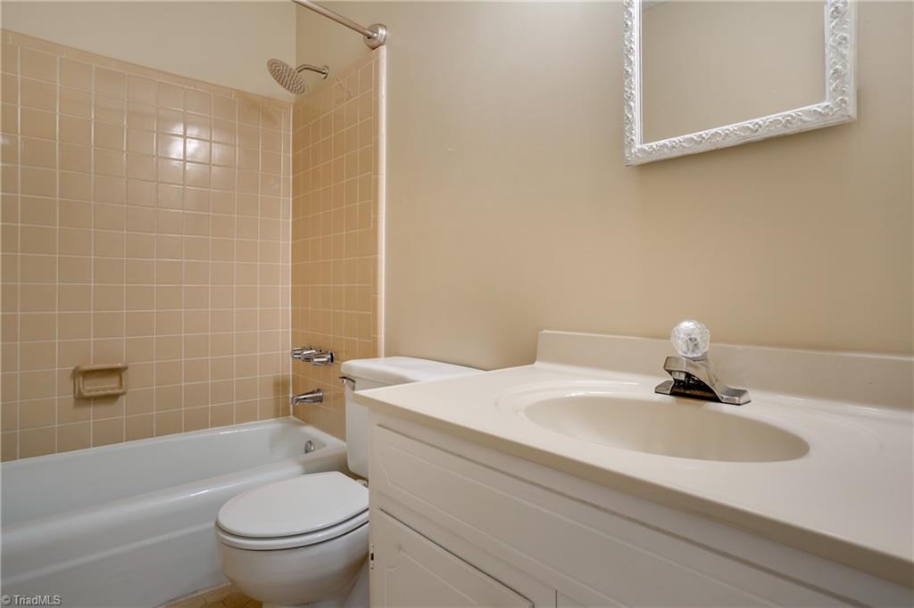 4841 Tower Road, Unit B Greensboro, NC 27410 - Photo 18 of 22 Gallery Image 18