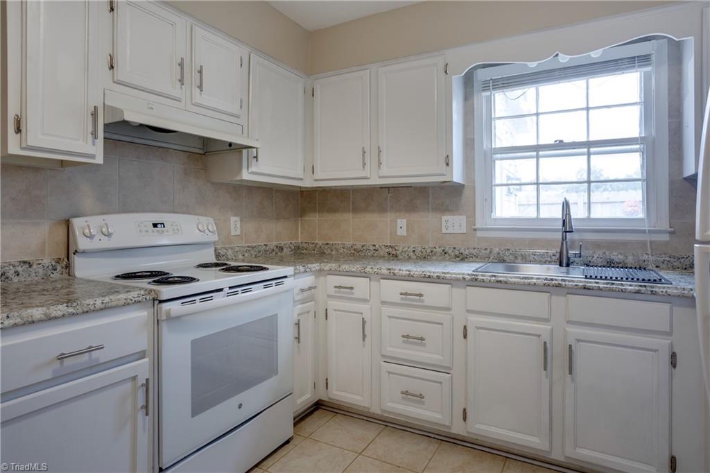 4841 Tower Road, Unit B Greensboro, NC 27410 - Photo 9 of 22 Gallery Image 9