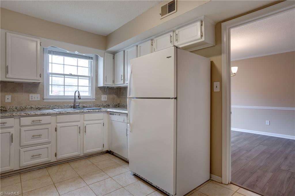 4841 Tower Road, Unit B Greensboro, NC 27410 - Photo 10 of 22 Gallery Image 10