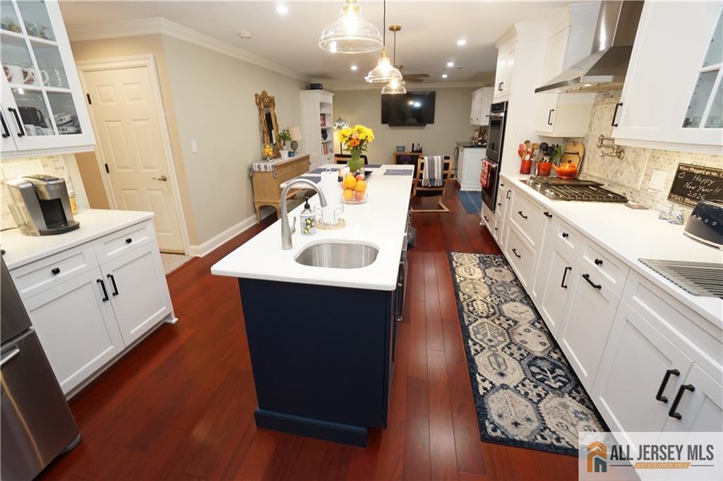 48 Lynnwood Road Edison, NJ 08820 - Photo 12 of 37 Gallery Image 12