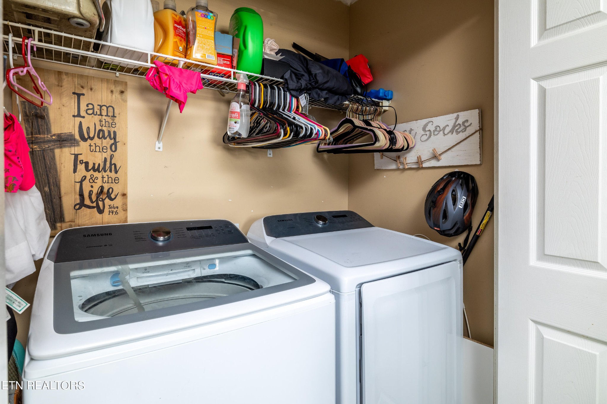 228 West Edison Street Alcoa, TN 37701 - Photo 14 of 24 a utility room with dryer and washer