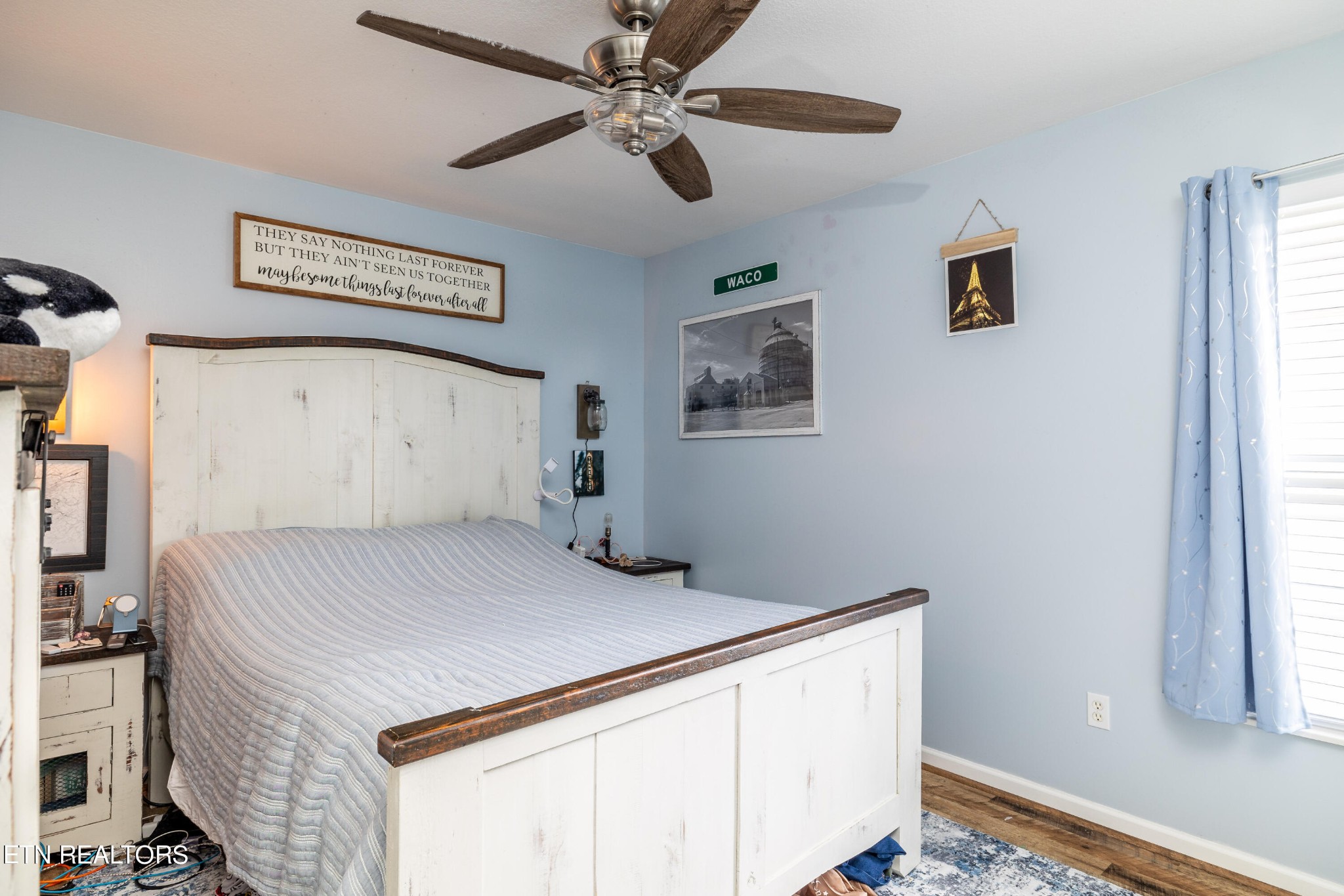 228 West Edison Street Alcoa, TN 37701 - Photo 19 of 24 a bedroom with a bed and a window