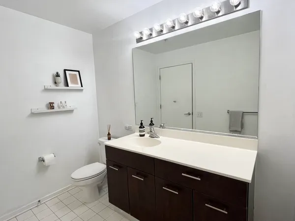 $249,900 | 659 West Randolph Street, Unit 1217, Chicago, IL 60661