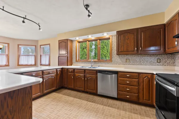 $429,900 | 1161 Wedgewood Lane, Fond du Lac, WI 54935