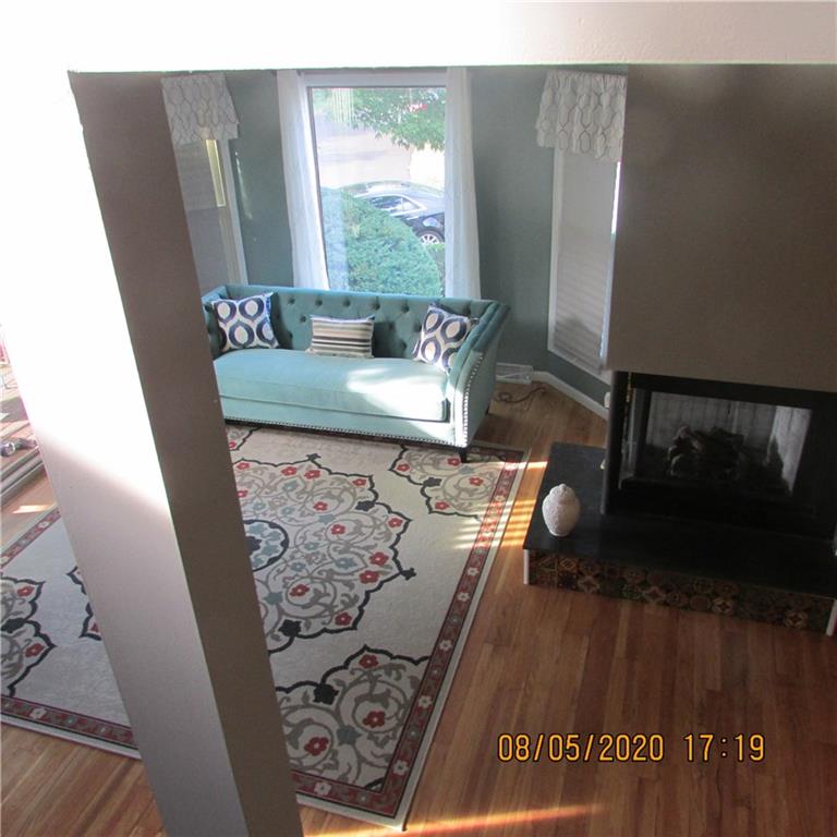 216 Spring Run Drive Monroeville, PA 15146 - Photo 4 of 25 Gallery Image 4