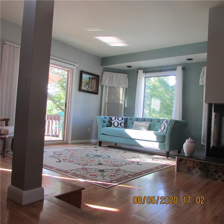 216 Spring Run Drive Monroeville, PA 15146 - Photo 5 of 25 Gallery Image 5