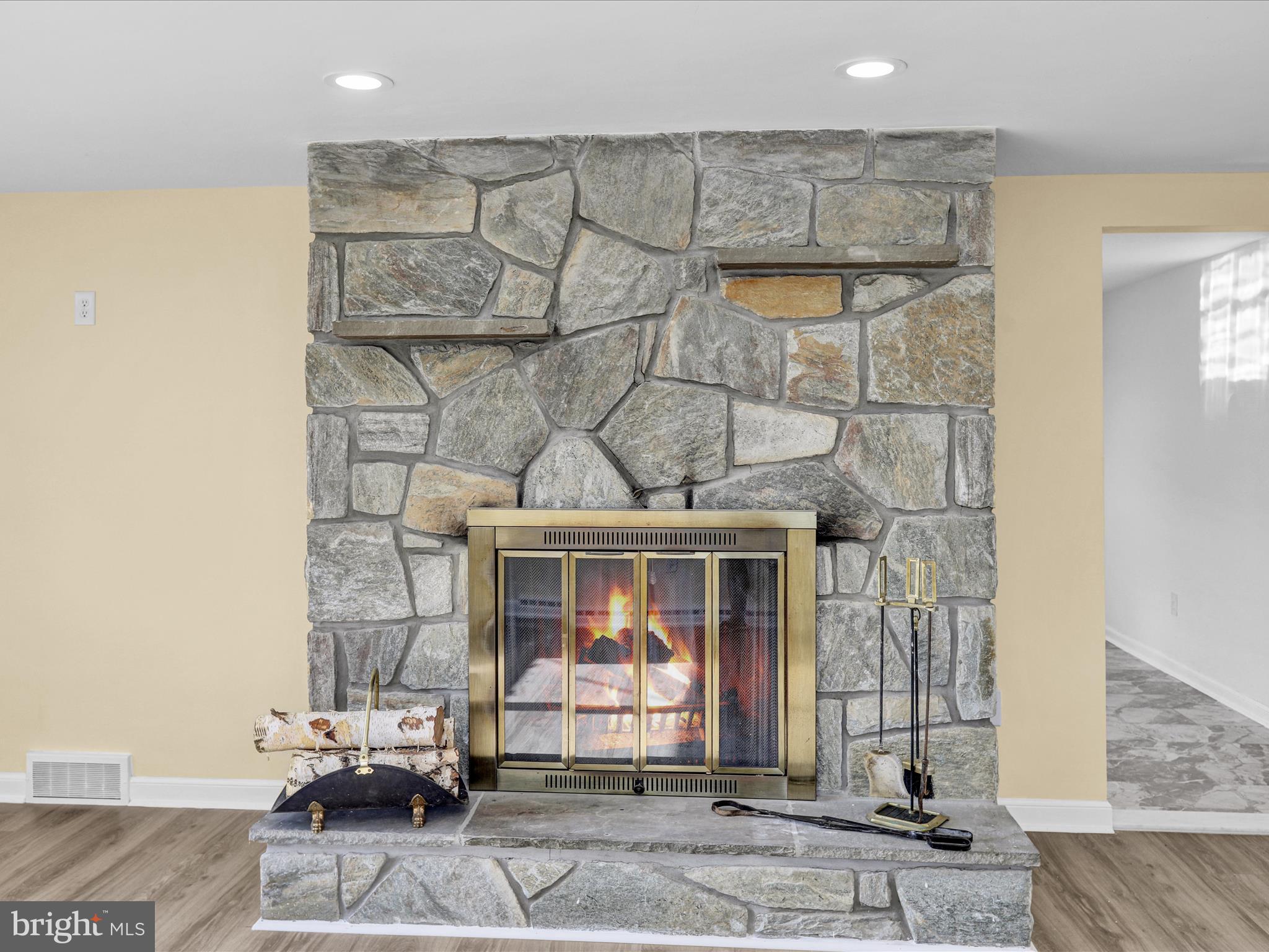 320 Hillside Drive Reading, PA 19607 - Photo 14 of 38