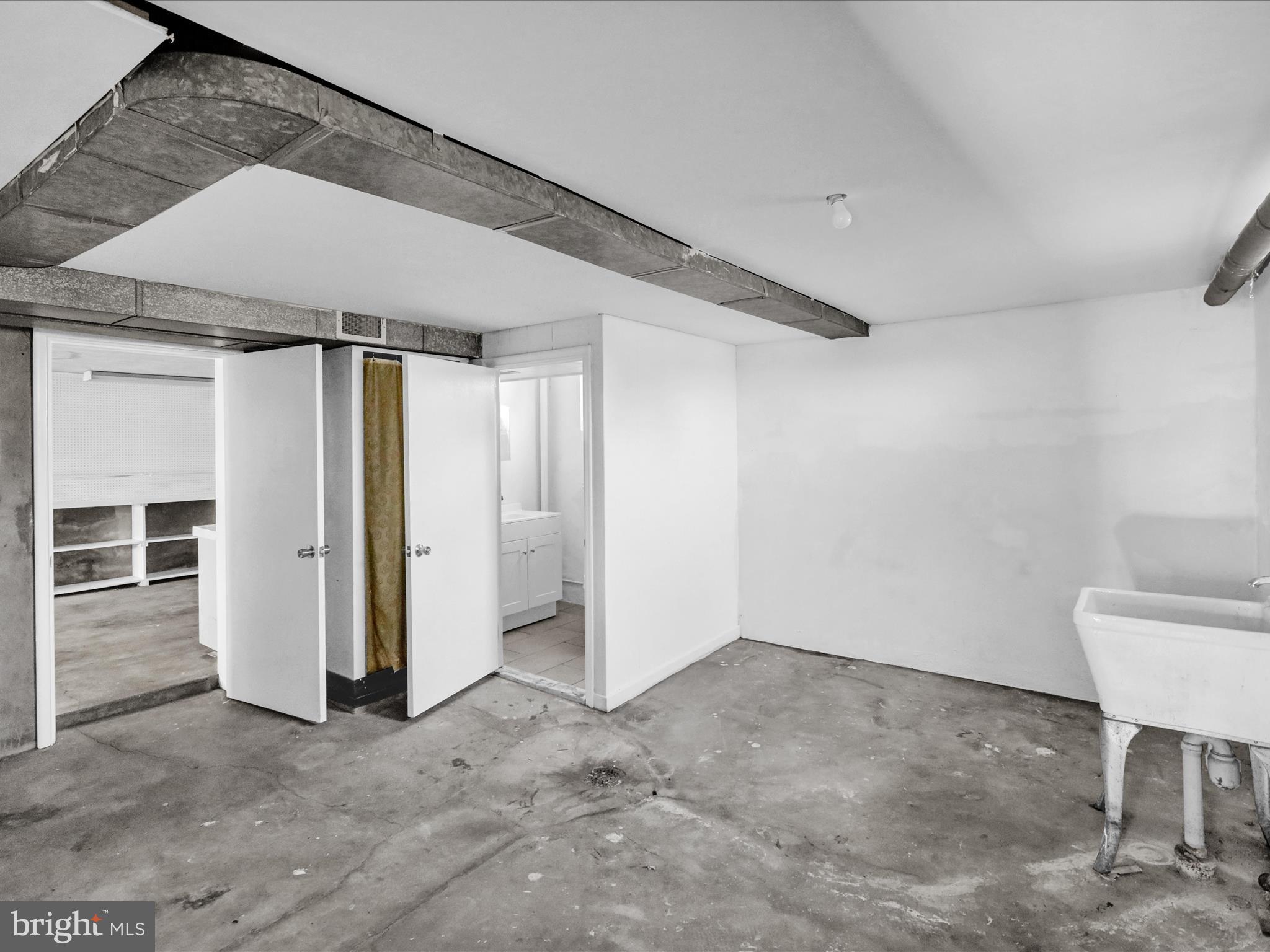 320 Hillside Drive Reading, PA 19607 - Photo 32 of 38