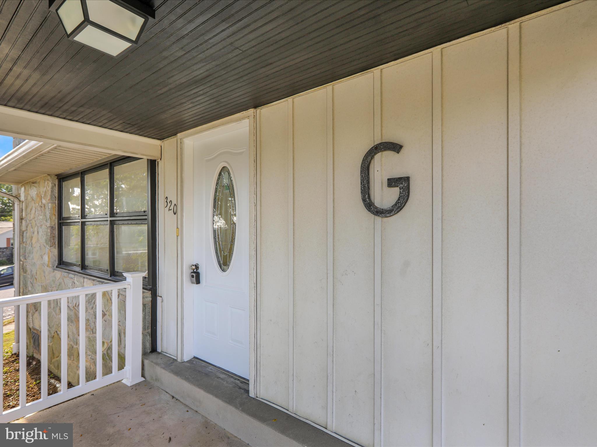 320 Hillside Drive Reading, PA 19607 - Photo 4 of 38 a bathroom with a shower