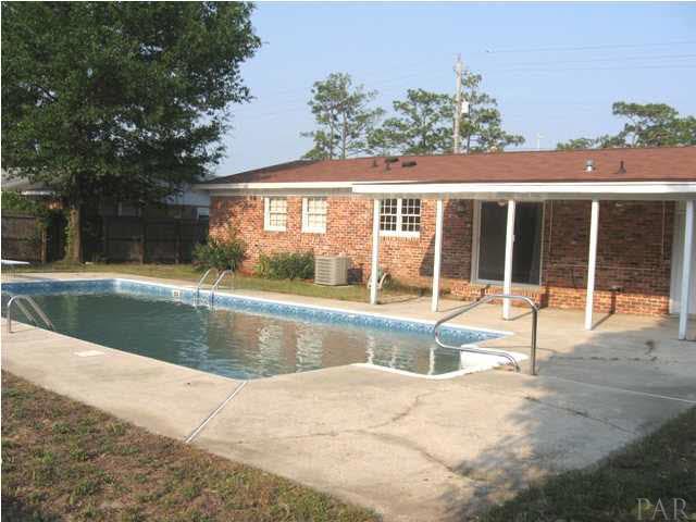 5631 Hibiscus Road Pensacola, FL 32504 - Photo 3 of 13 Gallery Image 3