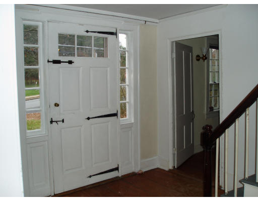 71 Concord Road Bedford, MA 01730 - Photo 2 of 15 Gallery Image 2
