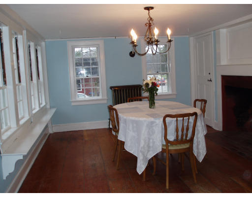 71 Concord Road Bedford, MA 01730 - Photo 5 of 15 Gallery Image 5