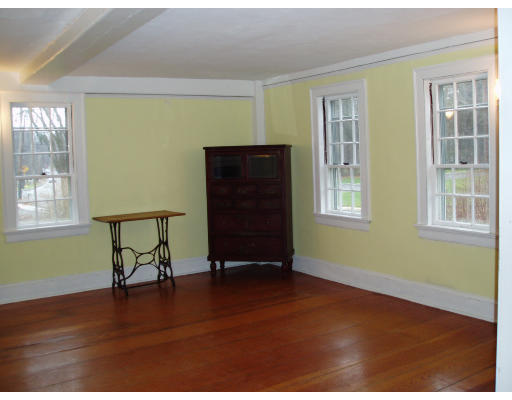 71 Concord Road Bedford, MA 01730 - Photo 8 of 15 Gallery Image 8