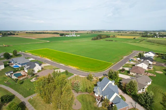 $49,800 | 304 Highland Boulevard Northeast, Melrose, MN 56352