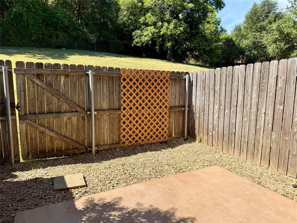 1500 Lake Shore Drive, Unit 402 Waco, TX 76708 - Photo 14 of 18