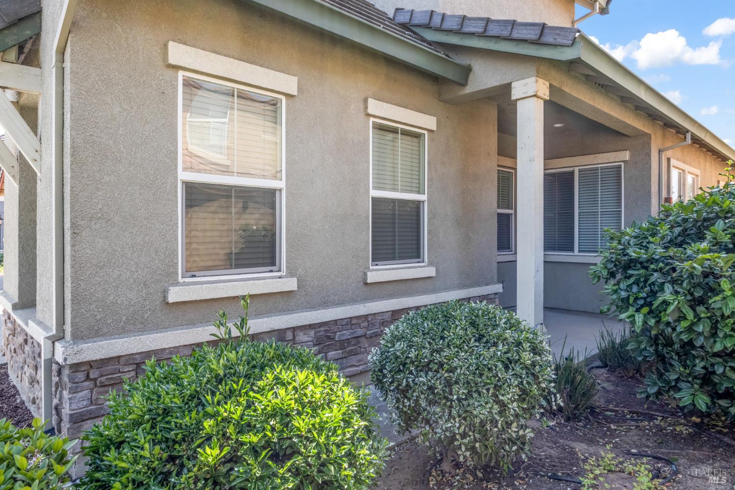 5161 Freitas Way Fairfield, CA 94533 - Photo 4 of 51 a front view of a house with a yard