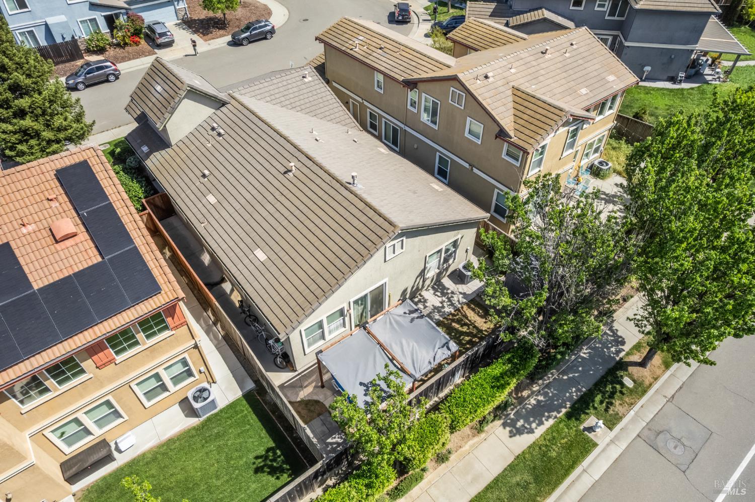 5161 Freitas Way Fairfield, CA 94533 - Photo 48 of 51 an aerial view of a house with a garden
