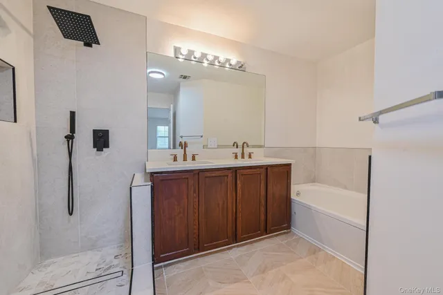 $599,000 | 11 Northwood Boulevard, Central Islip, NY 11722