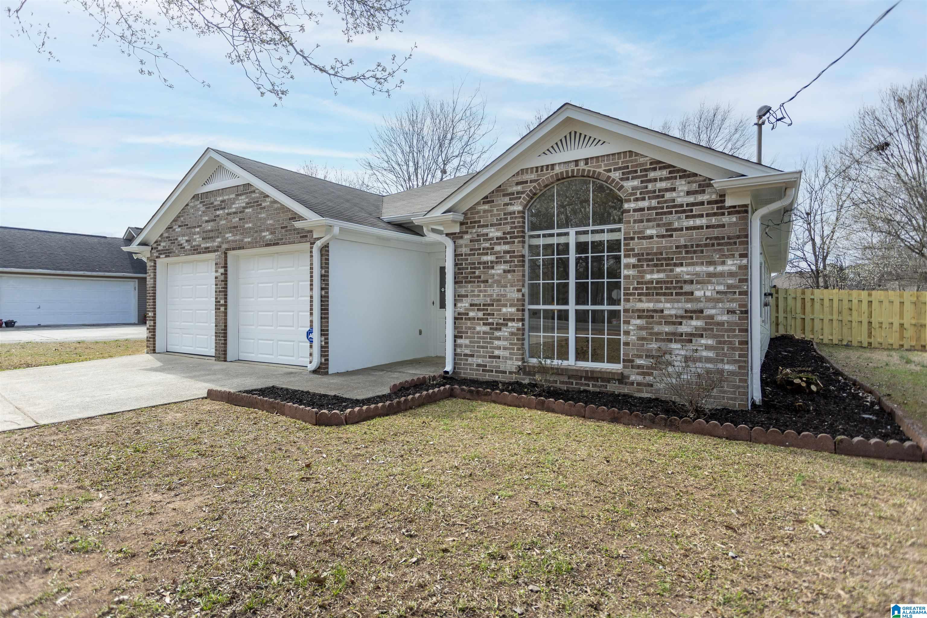 1636 Eastern Valley Road Bessemer, AL 35022 - Photo 3 of 28