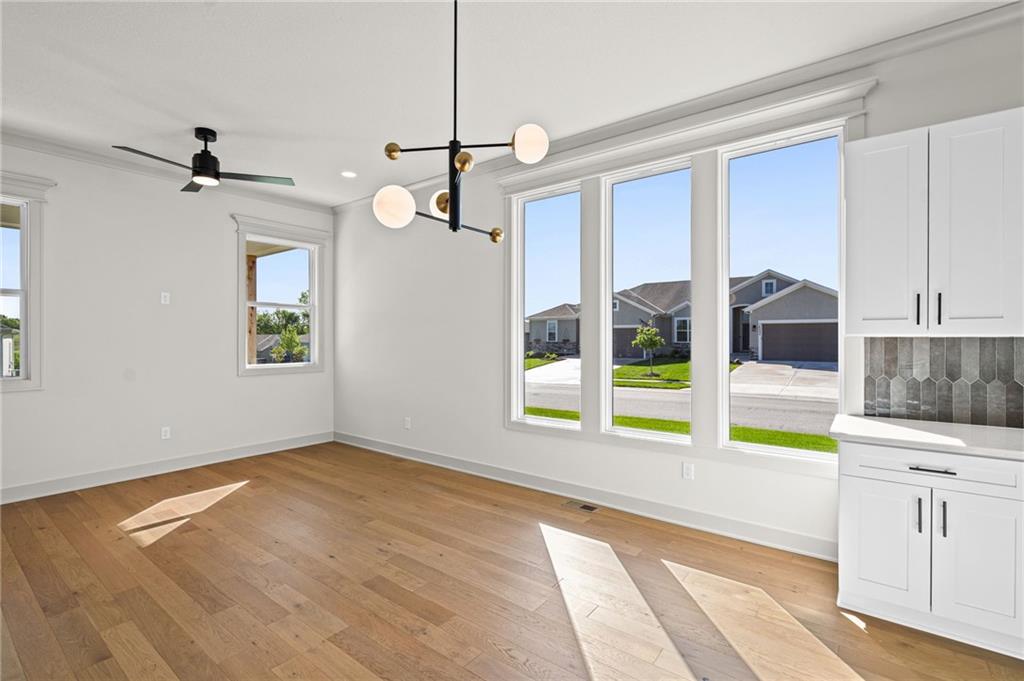 4913 146th Street Basehor, KS 66007 - Photo 12 of 48