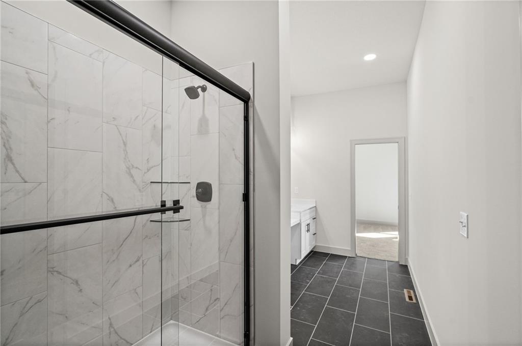 4913 146th Street Basehor, KS 66007 - Photo 24 of 48