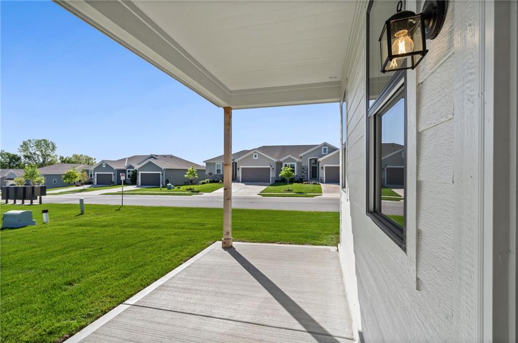 4913 146th Street Basehor, KS 66007 - Photo 37 of 48