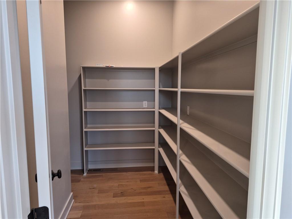 4913 146th Street Basehor, KS 66007 - Photo 6 of 32