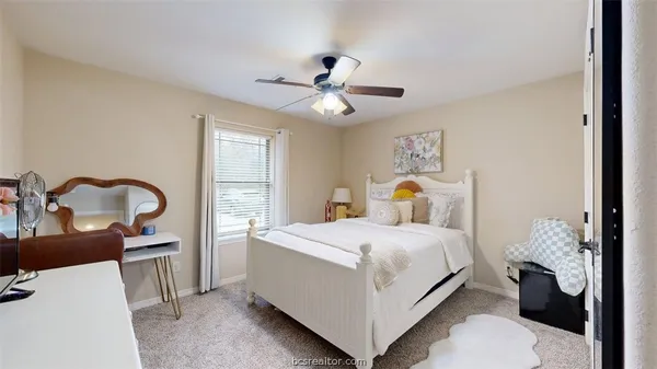 $3,200 | 458 Chimney Hill Drive, College Station, TX 77840
