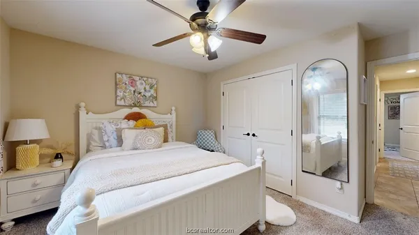 $3,200 | 458 Chimney Hill Drive, College Station, TX 77840